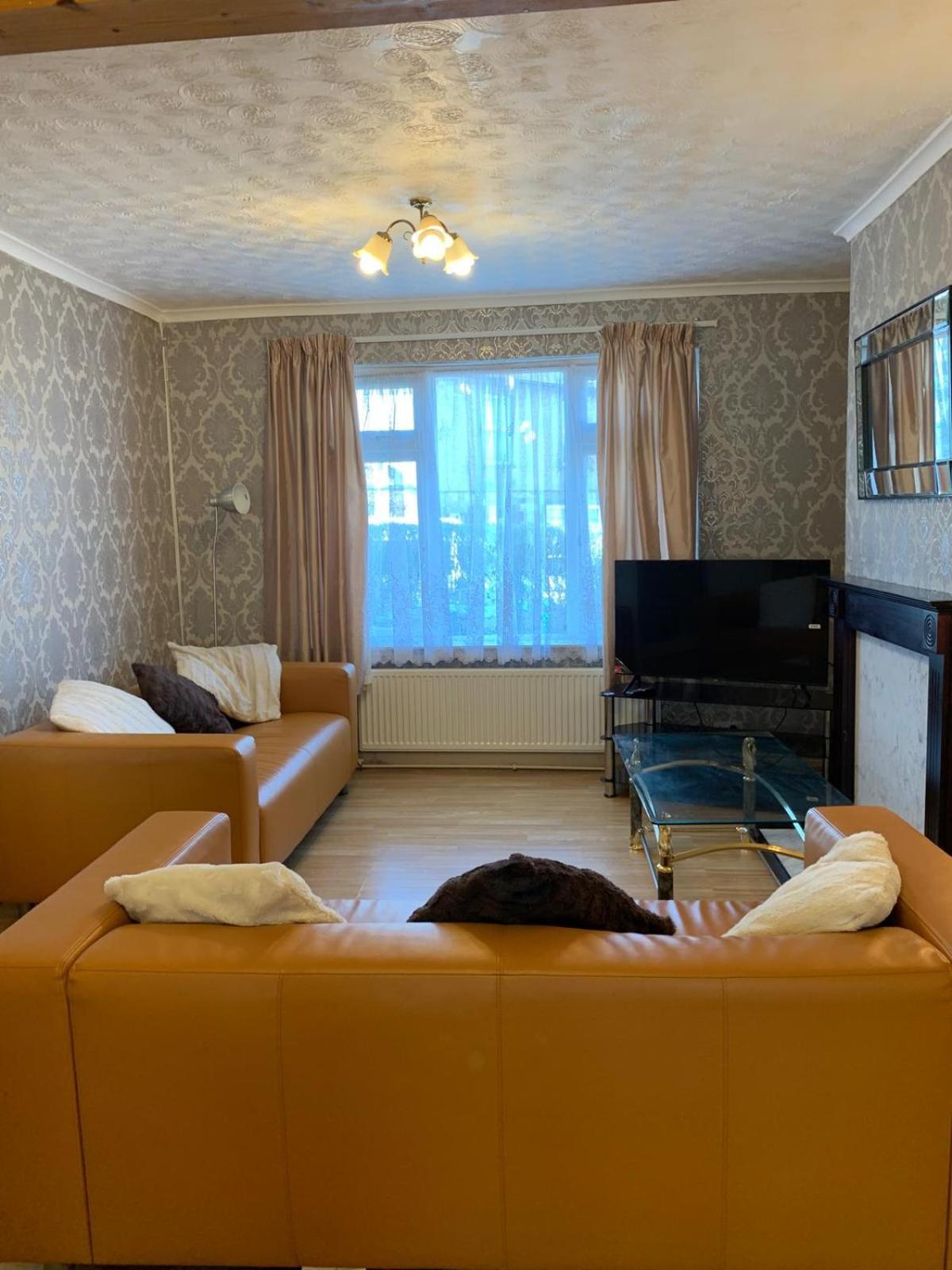 Room Only Guest Accommodation, Guest House Self Catering Бангор Екстериор снимка
