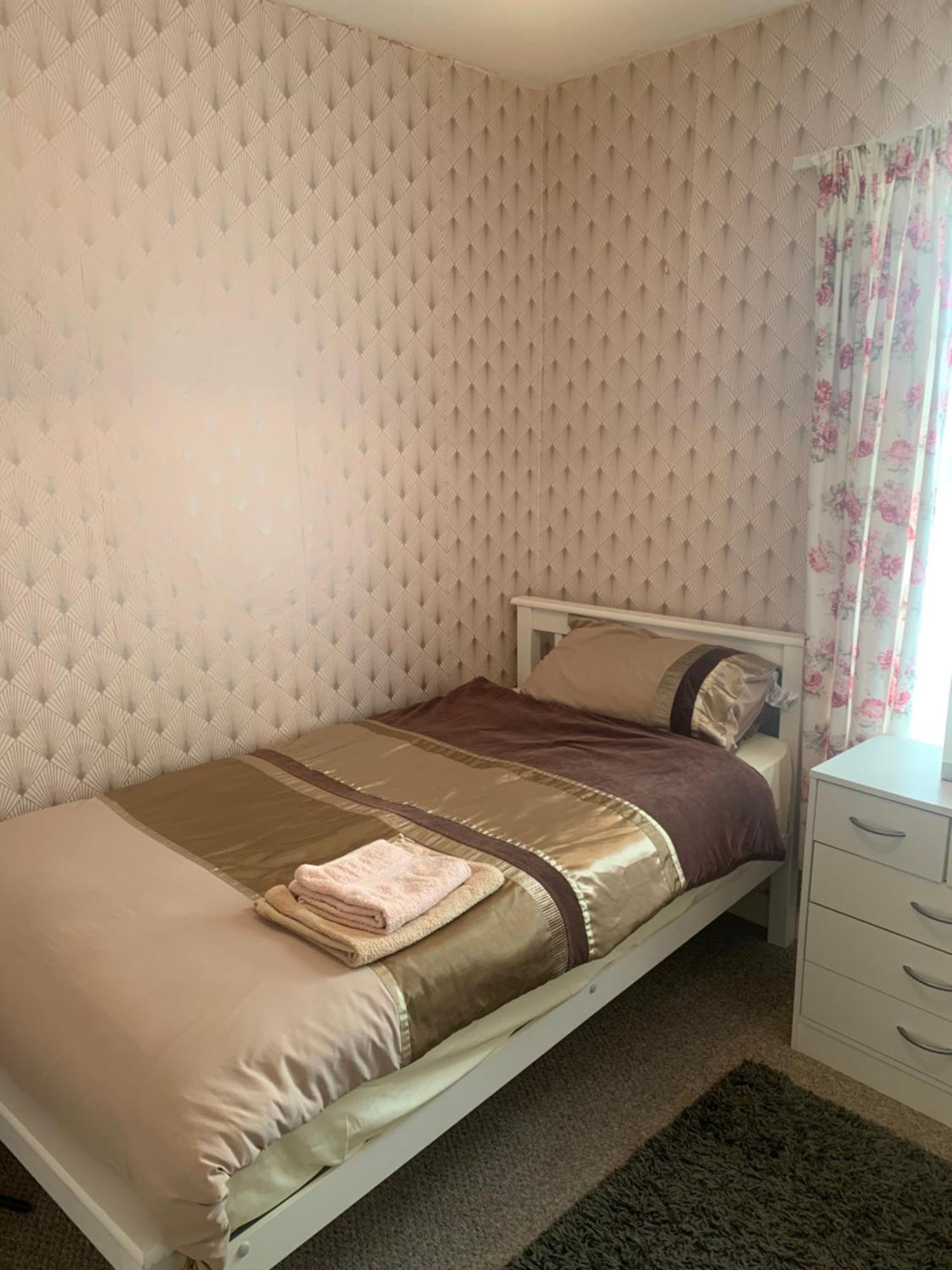 Room Only Guest Accommodation, Guest House Self Catering Бангор Екстериор снимка