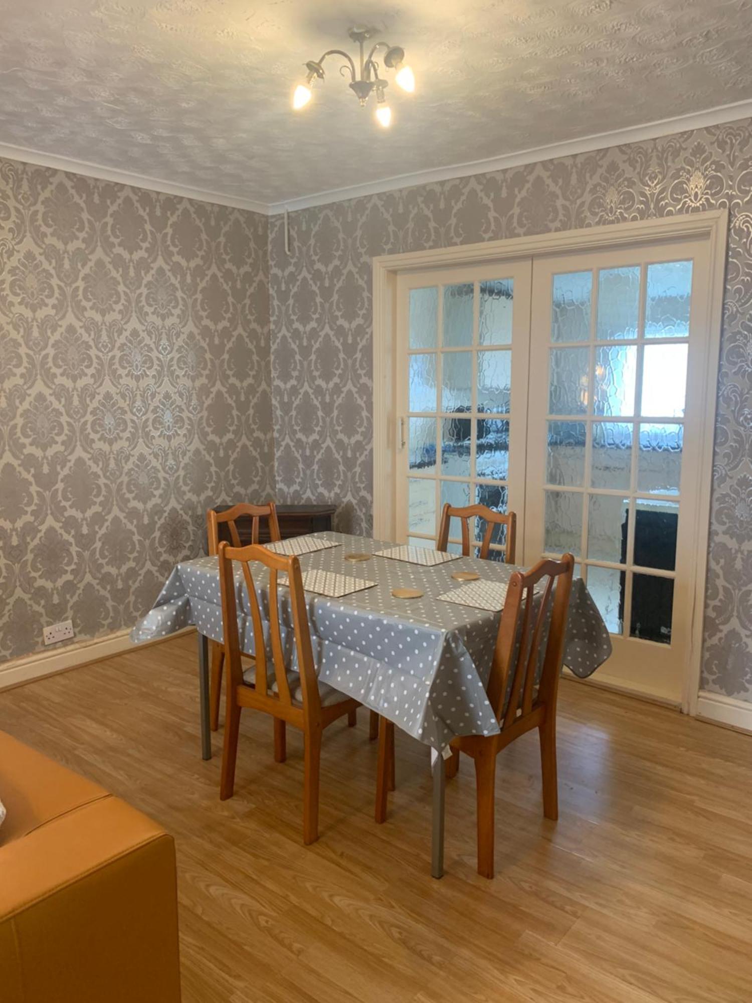 Room Only Guest Accommodation, Guest House Self Catering Бангор Екстериор снимка